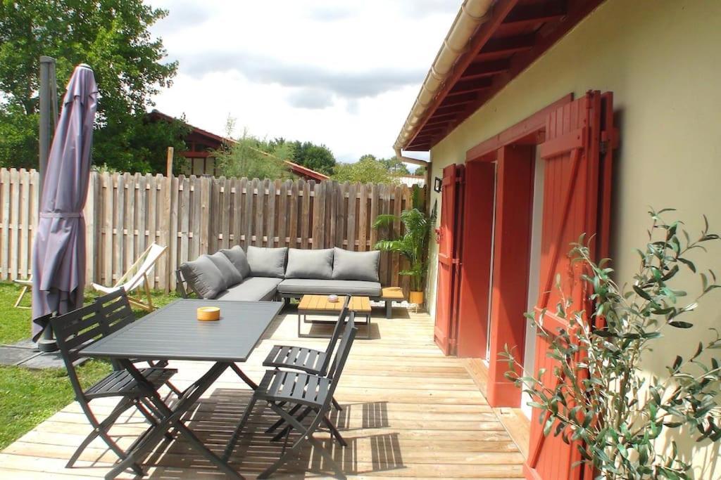 Maison Esprit Des Lois La Brede Bagian luar foto