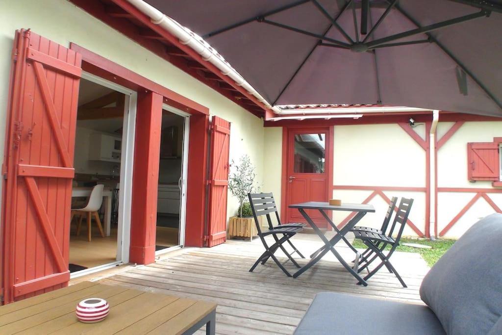 Maison Esprit Des Lois La Brede Bagian luar foto